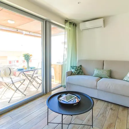 Select'Sohome - Appartement Renove Au Coeur Du Centre-Ville Du Lavandou - A Proximite Des Plages Et Commerces - Gaia Le Lavandou Extérieur photo
