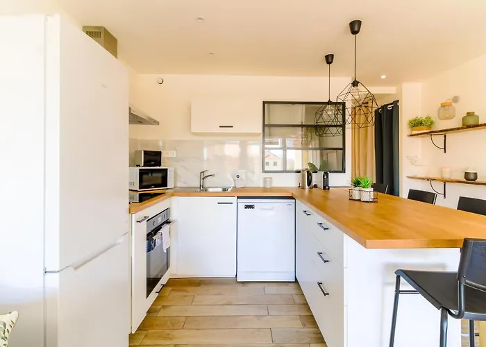Select\'Sohome - Appartement Renove Au Coeur Du Centre-Ville Du Lavandou - A Proximite Des Plages Et Commerces - Gaia